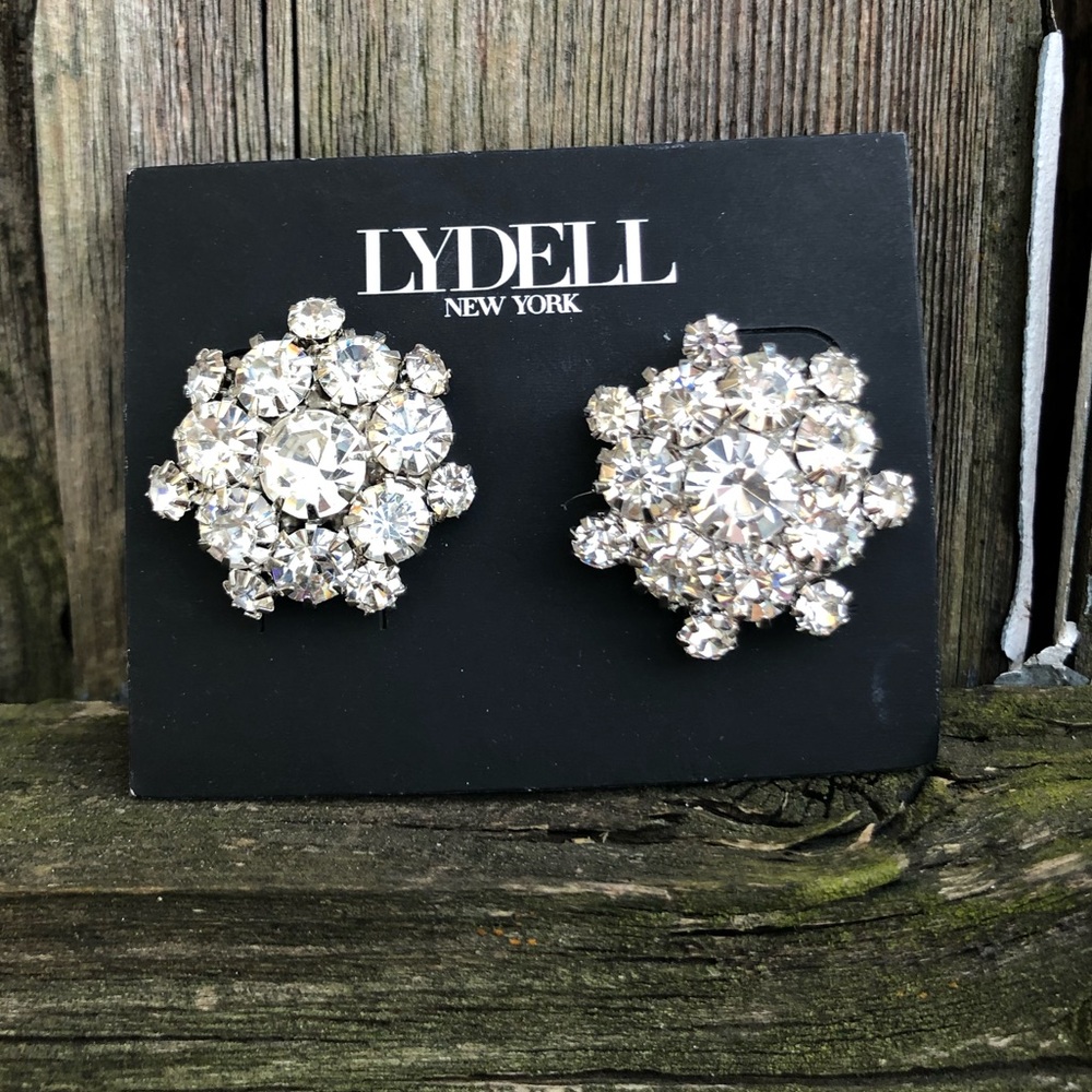 NWT Rhinestone Cluster Earrings - Picture 2 of 6